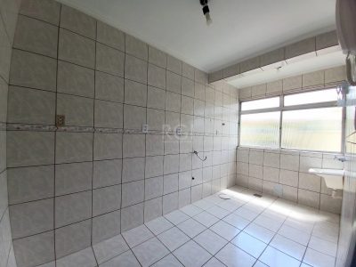 Apartamento à venda com 59m², 2 quartos, 1 vaga no bairro Passo d'Areia em Porto Alegre - Foto 2