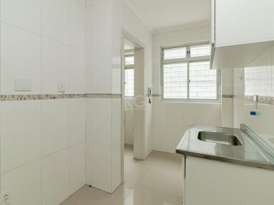 Apartamento à venda com 74m², 2 quartos, 1 vaga no bairro Vila Ipiranga em Porto Alegre - Foto 4