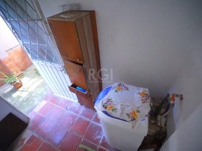 Casa à venda com 200m², 4 quartos, 1 vaga no bairro Jardim Carvalho em Porto Alegre - Foto 14