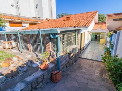 Casa à venda com 200m², 3 quartos, 3 vagas no bairro Cristal em Porto Alegre - Foto 27