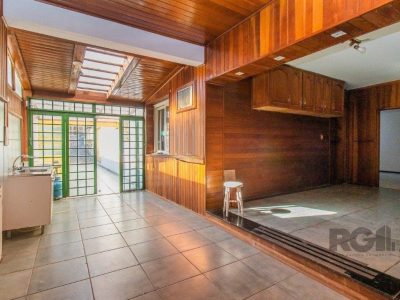 Casa à venda com 200m², 3 quartos, 3 vagas no bairro Cristal em Porto Alegre - Foto 32