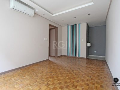 Apartamento à venda com 70m², 2 quartos, 1 vaga no bairro Higienópolis em Porto Alegre - Foto 2