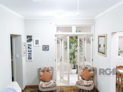 Apartamento à venda com 57m², 2 quartos no bairro Petrópolis em Porto Alegre - Foto 2