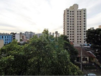 Apartamento à venda com 73m², 3 quartos, 1 suíte, 1 vaga no bairro Passo d'Areia em Porto Alegre - Foto 13