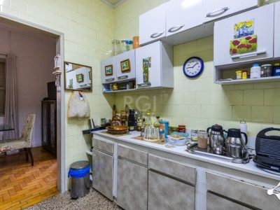 Casa à venda com 221m², 4 quartos, 1 suíte, 2 vagas no bairro São Geraldo em Porto Alegre - Foto 8