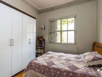 Casa à venda com 221m², 4 quartos, 1 suíte, 2 vagas no bairro São Geraldo em Porto Alegre - Foto 14