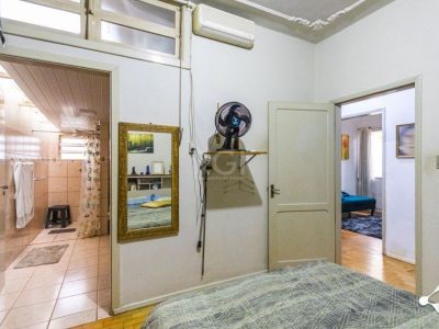 Casa à venda com 221m², 4 quartos, 1 suíte, 2 vagas no bairro São Geraldo em Porto Alegre - Foto 21