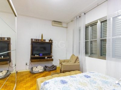 Casa à venda com 221m², 4 quartos, 1 suíte, 2 vagas no bairro São Geraldo em Porto Alegre - Foto 25