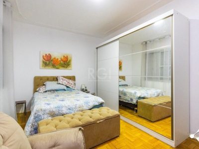 Casa à venda com 221m², 4 quartos, 1 suíte, 2 vagas no bairro São Geraldo em Porto Alegre - Foto 27