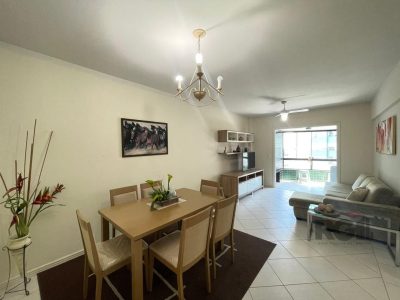 Apartamento à venda com 87m², 2 quartos, 1 suíte, 2 vagas no bairro Centro em Capão da Canoa - Foto 4