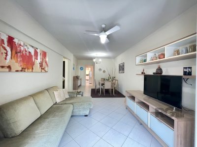 Apartamento à venda com 87m², 2 quartos, 1 suíte, 2 vagas no bairro Centro em Capão da Canoa - Foto 2