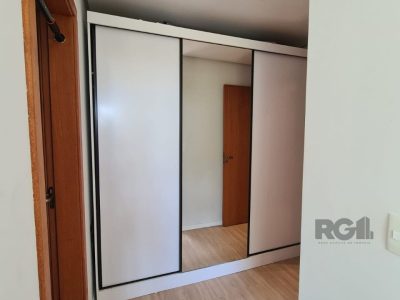 Apartamento à venda com 61m², 2 quartos, 1 suíte, 1 vaga no bairro Medianeira em Porto Alegre - Foto 26