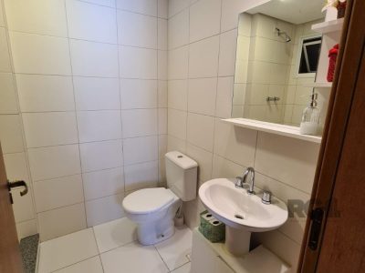 Apartamento à venda com 61m², 2 quartos, 1 suíte, 1 vaga no bairro Medianeira em Porto Alegre - Foto 22