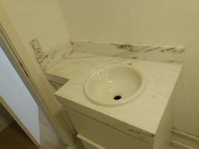 Apartamento à venda com 59m², 2 quartos, 1 suíte, 1 vaga no bairro São João em Porto Alegre - Foto 5