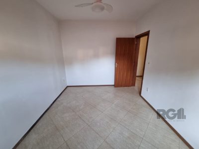 Casa à venda com 98m², 2 quartos, 1 suíte, 3 vagas no bairro Ipanema em Porto Alegre - Foto 7