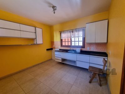 Casa à venda com 98m², 2 quartos, 1 suíte, 3 vagas no bairro Ipanema em Porto Alegre - Foto 15