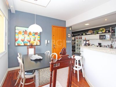 Apartamento à venda com 83m², 2 quartos, 1 suíte, 1 vaga no bairro Santo Antônio em Porto Alegre - Foto 4