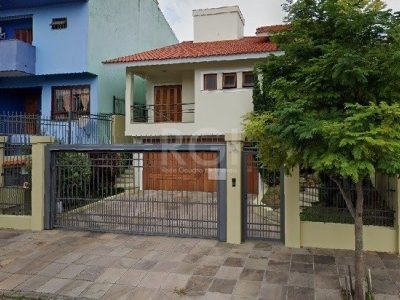 Casa à venda com 310m², 4 quartos, 2 suítes, 4 vagas no bairro Jardim Itu em Porto Alegre - Foto 2