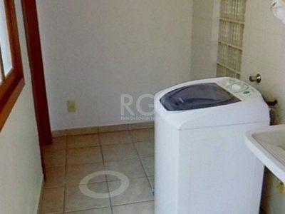 Casa à venda com 310m², 4 quartos, 2 suítes, 4 vagas no bairro Jardim Itu em Porto Alegre - Foto 26