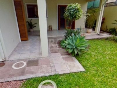 Casa à venda com 310m², 4 quartos, 2 suítes, 4 vagas no bairro Jardim Itu em Porto Alegre - Foto 11