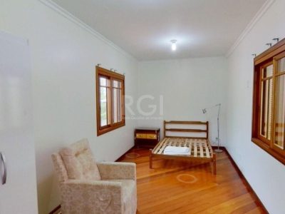 Casa à venda com 310m², 4 quartos, 2 suítes, 4 vagas no bairro Jardim Itu em Porto Alegre - Foto 24