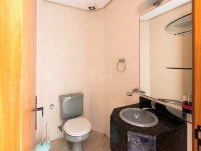 Casa à venda com 204m², 3 quartos, 1 suíte, 3 vagas no bairro Ipanema em Porto Alegre - Foto 7