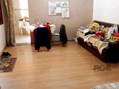 Casa à venda com 200m², 5 quartos, 1 suíte, 4 vagas no bairro Glória em Porto Alegre - Foto 4