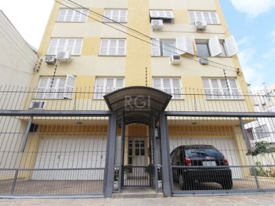 Apartamento à venda com 61m², 2 quartos, 2 vagas no bairro Menino Deus em Porto Alegre - Foto 2