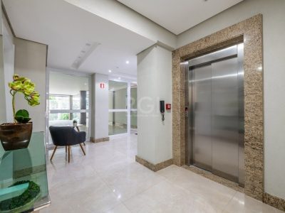 Apartamento à venda com 120m², 3 quartos, 1 suíte, 2 vagas no bairro Higienópolis em Porto Alegre - Foto 4