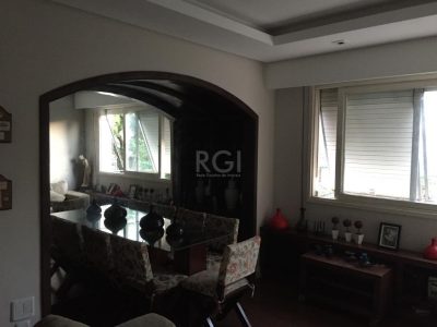 Apartamento à venda com 74m², 2 quartos, 1 vaga no bairro Jardim do Salso em Porto Alegre - Foto 2