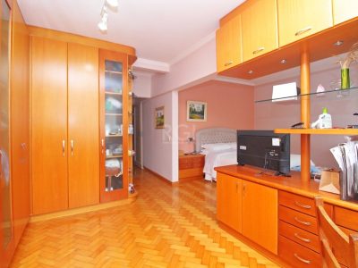 Apartamento à venda com 216m², 4 quartos, 2 suítes, 1 vaga no bairro Centro Histórico em Porto Alegre - Foto 8