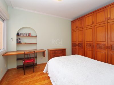 Apartamento à venda com 216m², 4 quartos, 2 suítes, 1 vaga no bairro Centro Histórico em Porto Alegre - Foto 18