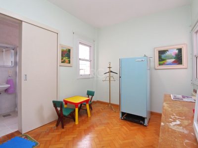 Apartamento à venda com 216m², 4 quartos, 2 suítes, 1 vaga no bairro Centro Histórico em Porto Alegre - Foto 27