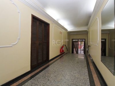 Apartamento à venda com 216m², 4 quartos, 2 suítes, 1 vaga no bairro Centro Histórico em Porto Alegre - Foto 41