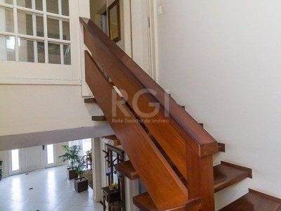 Casa à venda com 465m², 4 quartos, 3 suítes, 4 vagas no bairro Chácara das Pedras em Porto Alegre - Foto 16