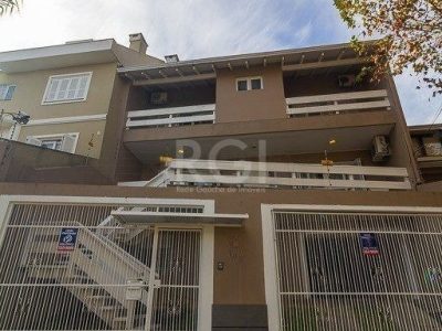 Casa à venda com 465m², 4 quartos, 3 suítes, 4 vagas no bairro Chácara das Pedras em Porto Alegre - Foto 44