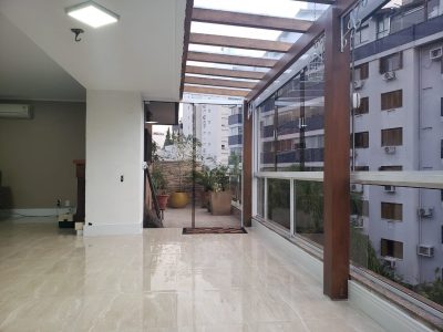 Cobertura à venda com 296m², 3 quartos, 1 suíte, 3 vagas no bairro Petrópolis em Porto Alegre - Foto 2