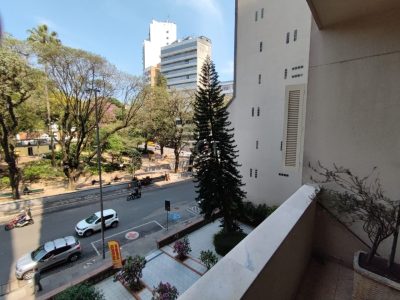 Apartamento à venda com 120m², 3 quartos, 1 vaga no bairro Centro Histórico em Porto Alegre - Foto 2