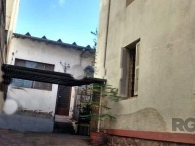 Casa à venda com 300m², 4 quartos, 3 vagas no bairro Partenon em Porto Alegre - Foto 3