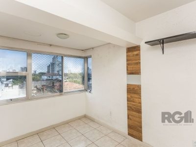 Cobertura à venda com 150m², 3 quartos, 1 suíte no bairro Azenha em Porto Alegre - Foto 2