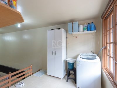 Casa à venda com 192m², 3 quartos, 1 suíte, 2 vagas no bairro Cristal em Porto Alegre - Foto 13