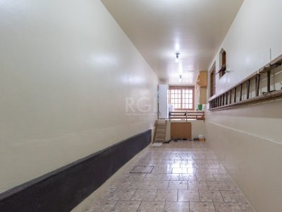 Casa à venda com 192m², 3 quartos, 1 suíte, 2 vagas no bairro Cristal em Porto Alegre - Foto 15