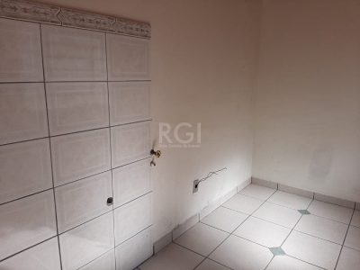 Casa à venda com 150m², 3 quartos, 1 suíte, 4 vagas no bairro Floresta em Porto Alegre - Foto 16