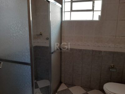 Casa à venda com 150m², 3 quartos, 1 suíte, 4 vagas no bairro Floresta em Porto Alegre - Foto 21