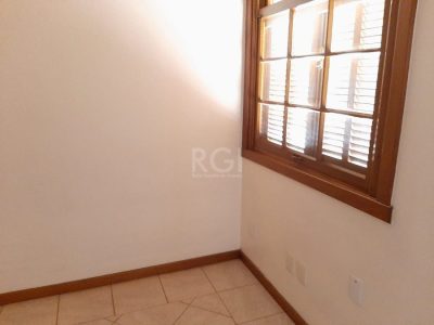 Casa à venda com 150m², 3 quartos, 1 suíte, 4 vagas no bairro Floresta em Porto Alegre - Foto 23