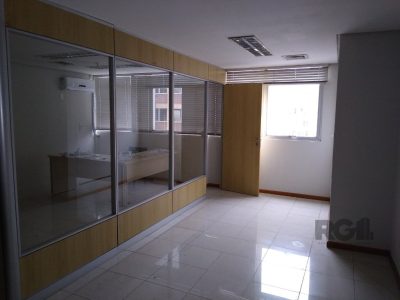 Conjunto/Sala à venda com 200m² no bairro Centro Histórico em Porto Alegre - Foto 10