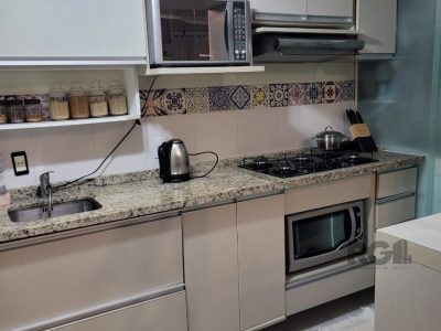 Apartamento à venda com 68m², 3 quartos, 1 suíte, 1 vaga no bairro Jardim Carvalho em Porto Alegre - Foto 13