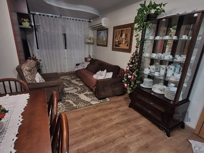 Apartamento à venda com 68m², 3 quartos, 1 suíte, 1 vaga no bairro Jardim Carvalho em Porto Alegre - Foto 9