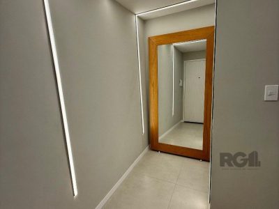 Apartamento à venda com 70m², 2 quartos, 1 vaga no bairro Moinhos de Vento em Porto Alegre - Foto 6