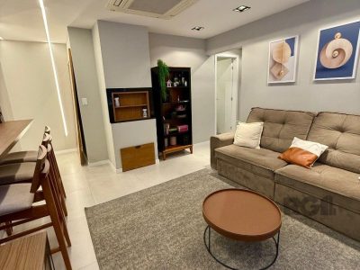 Apartamento à venda com 70m², 2 quartos, 1 vaga no bairro Moinhos de Vento em Porto Alegre - Foto 3